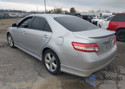 2011 Toyota Camry Se z USA, uszkodzony, nr VIN 4T1BF3EK4BU212524